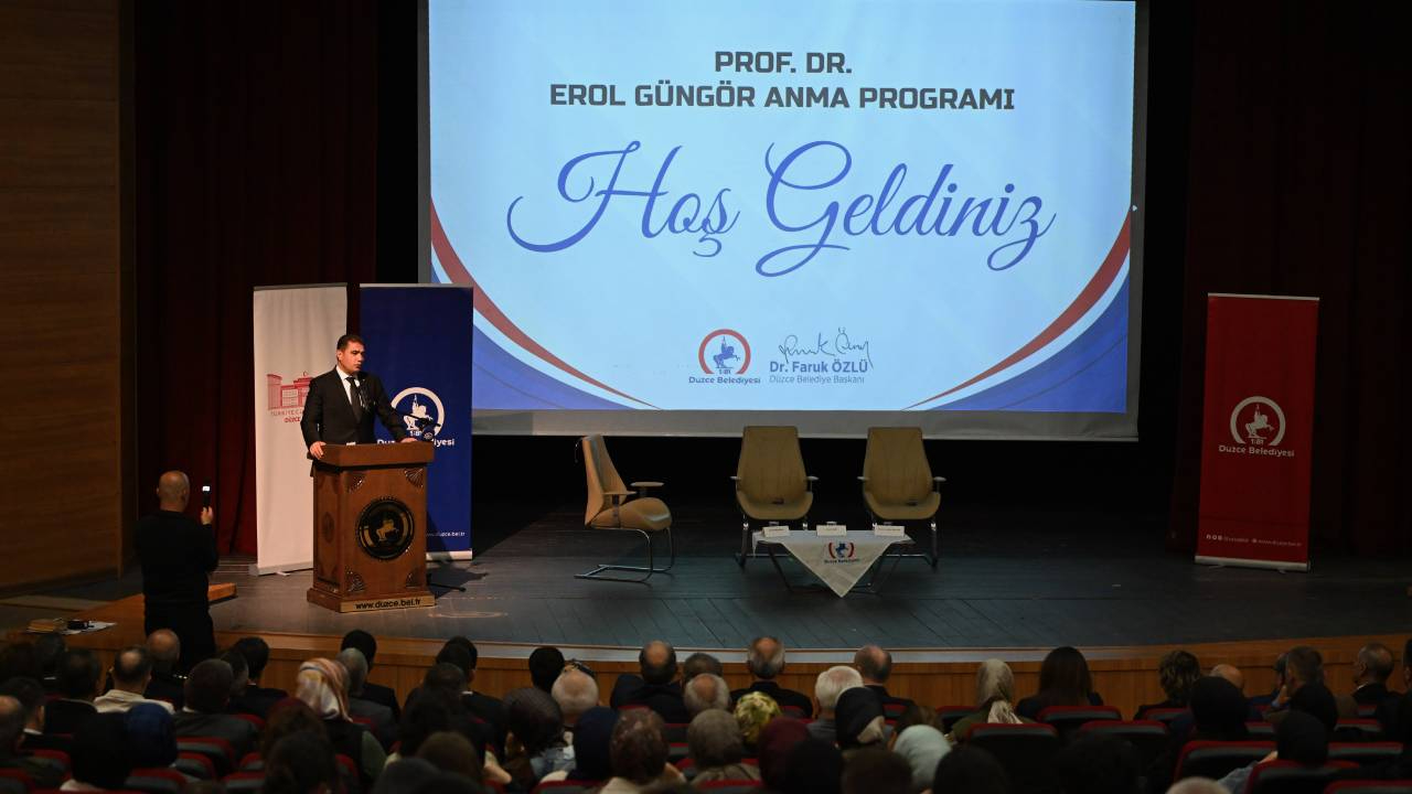 Vefatının 42. Yılında Prof. Dr. Erol Güngör Anma Programı ve Paneli, Düzce'de düzenlendi