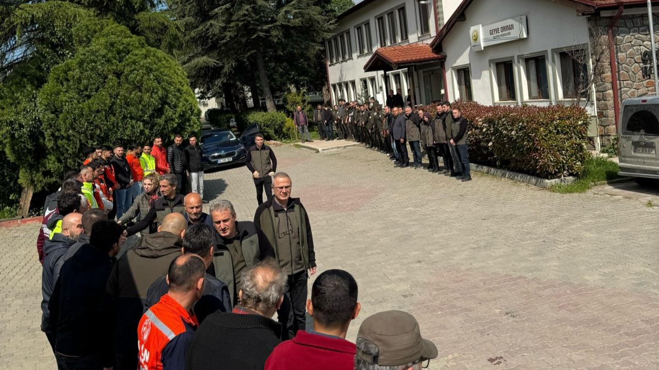 Sakarya’da hüzünlü veda! Kazada hayatını kaybeden orman muhafaza memuru Ümit Akyel son yolculuğuna uğurlandı