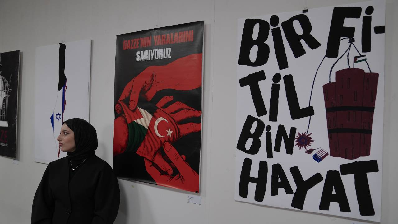 Atatürk Üniversitesi Güzel Sanatlar Fakültesi öğrencilerinden "Gazze: Bir Soykırım Anatomisi" sergisi