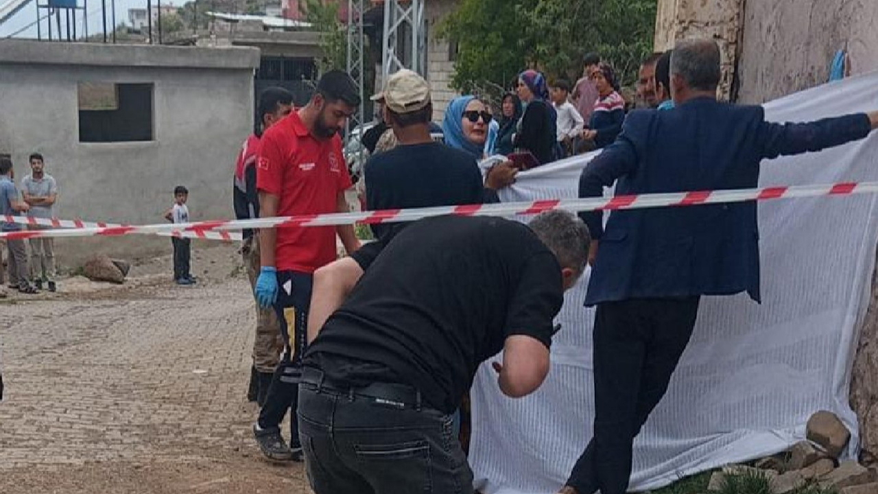 Kilis son dakika! Otomobiliyle geri manevra yaparken hamile eşinin ölümüne neden oldu