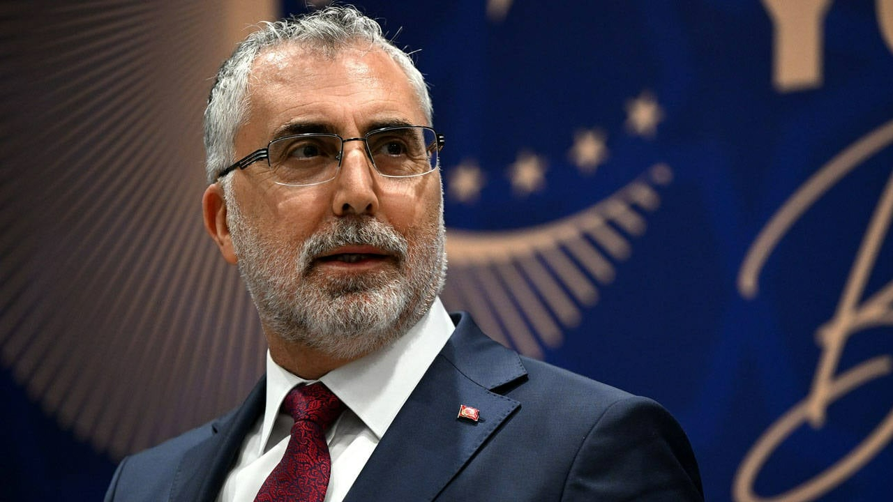 Bakan Işıkhan: Türkiye rekorlar kırıyor, iş gücü piyasasında yeni dönem başlıyor!