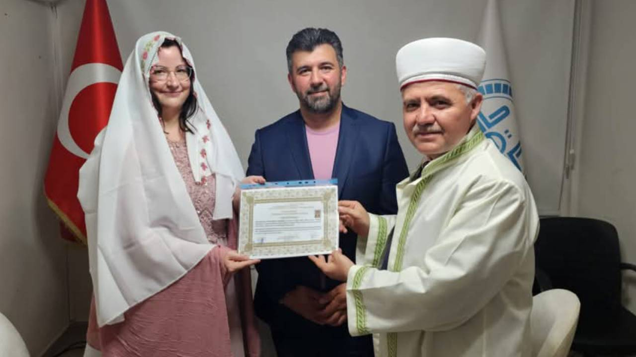 Köyceğiz'in "Alman hemşiresi" Jaenine, Müslüman olup Canan ismini aldı