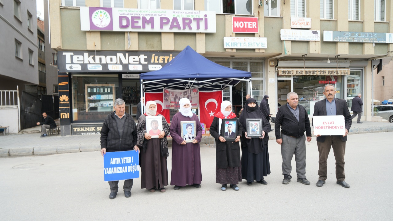 Muşlu annelerin kararlı mücadelesi! Evlat nöbeti 194. haftada devam ediyor