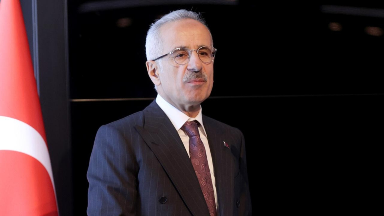Bakan Uraloğlu’ndan Kanal İstanbul açıklaması! Vazgeçmedik, uygun finansman sağlandığında hayata geçireceğiz