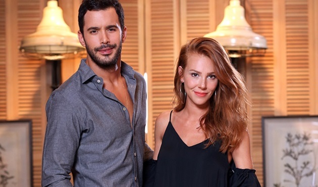 Elçin Sangu ve Barış Arduç'a Photoshop düğünü!