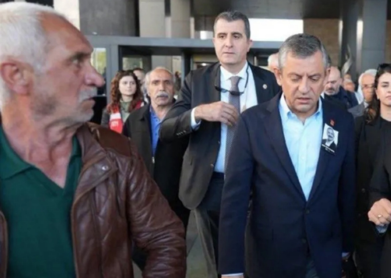 Özgür Özel'e yumruklu çirkin saldırı! Saldırganın kimliği belli oldu: 2004 yılında iki çocuğunu öldürdü...