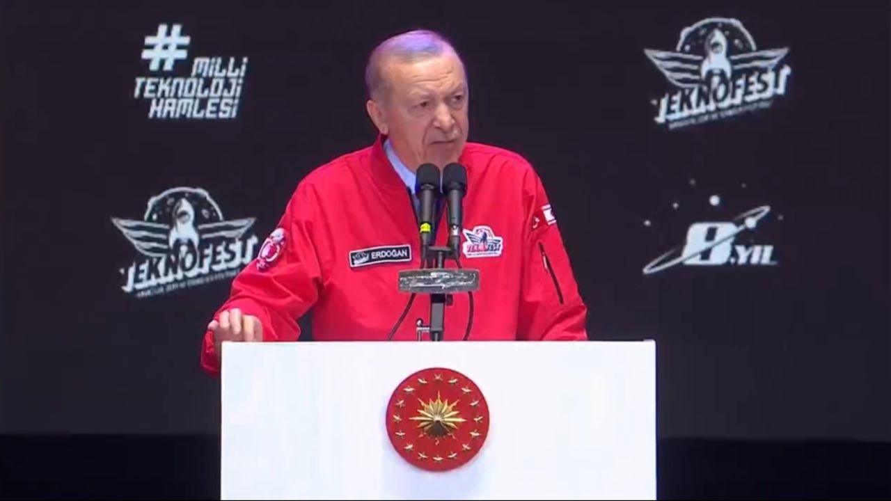 Gençlere seslendi! Cumhurbaşkanı Erdoğan: “Kıbrıs’ta misafir değil tarihin ta kendisiyiz"