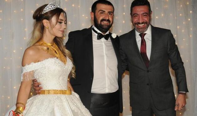 Ünlü şarkıcının kızı evlendi! Geline ağırlığınca altın taktılar...
