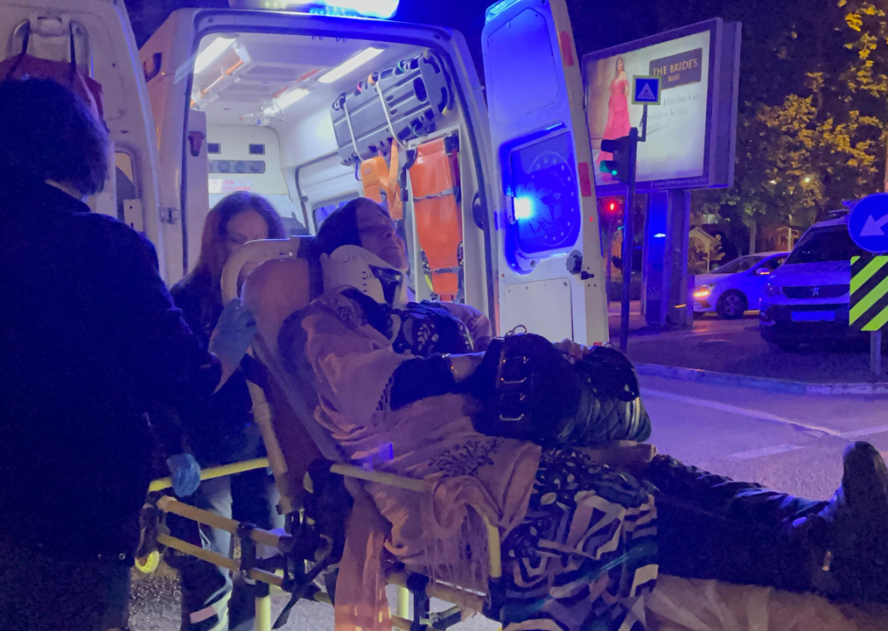 Bursa'da ışık ihlali: Otomobil, taksiye çarptı, 7 kişi yaralı