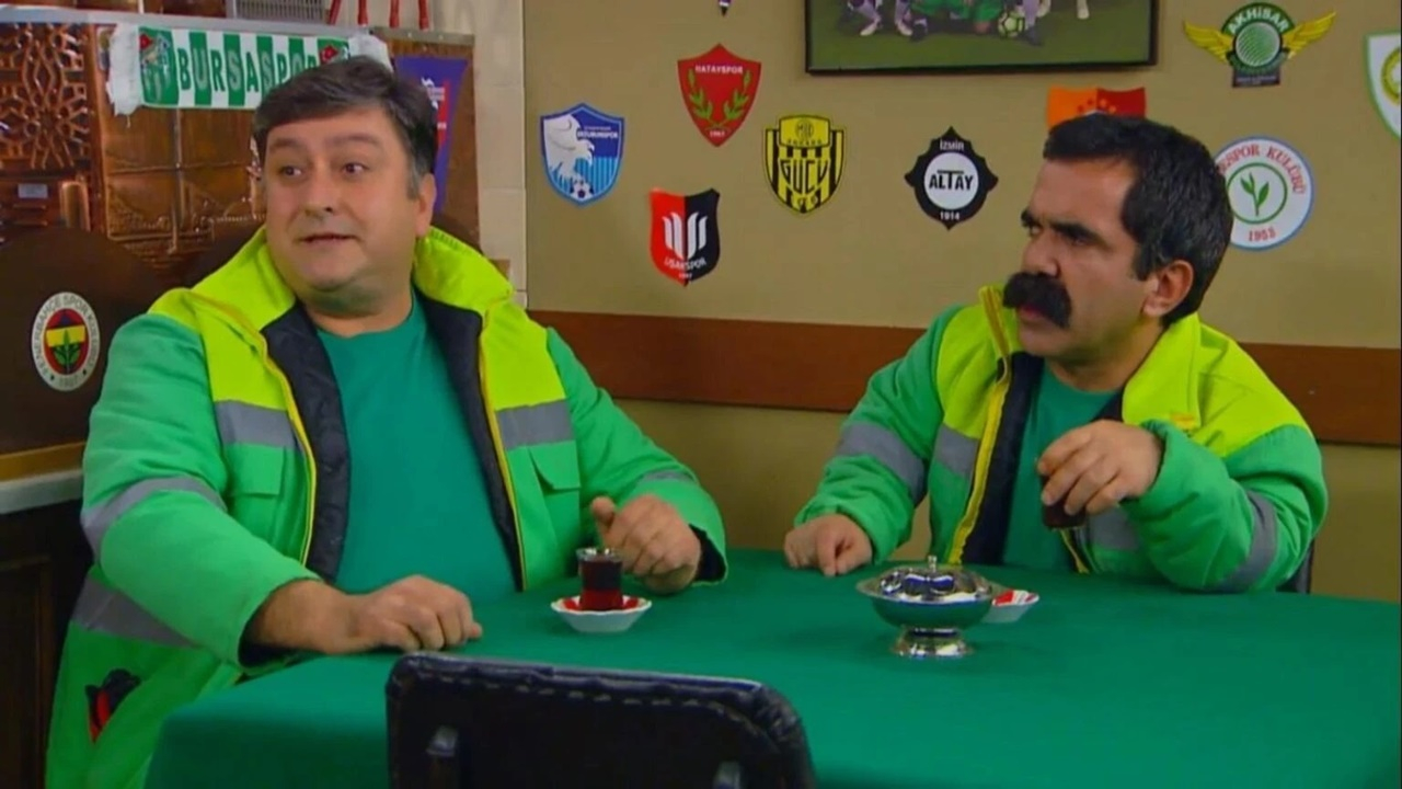 Çocuklar Duymasın’ın efsane ikilisi çaycı Hüseyin ve Şükrü yıllar sonra reklam filminde bir araya geldi!