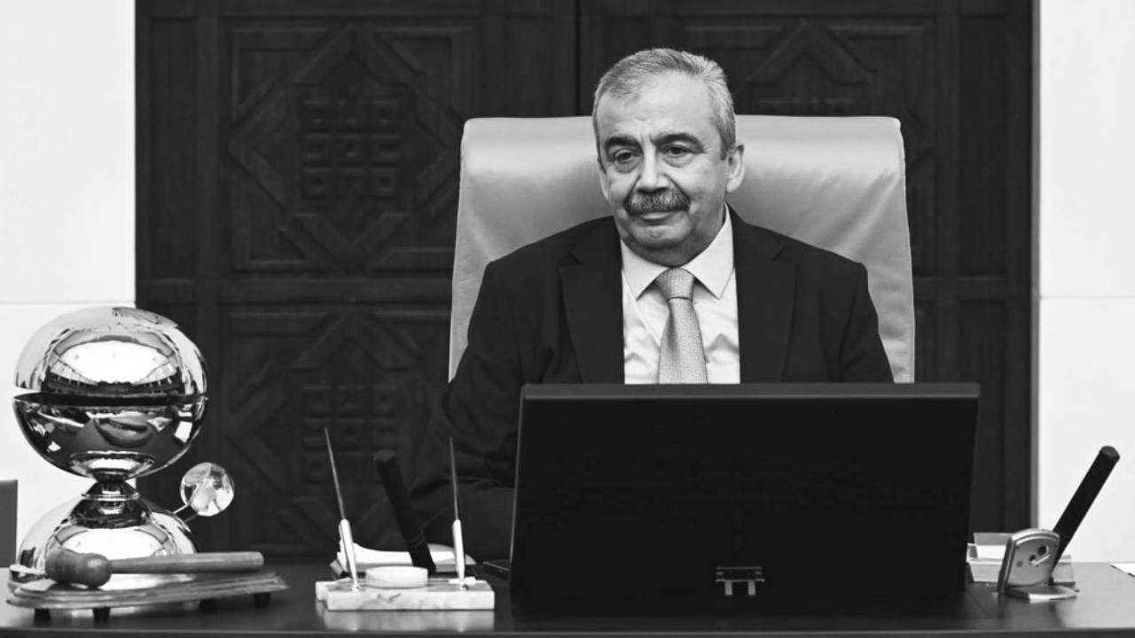 Siyasilerden, Sırrı Süreyya Önder için başsağlığı mesajları... "Türkiye idealine katkı sunma gayretiyle daima hatırlanacaktır"