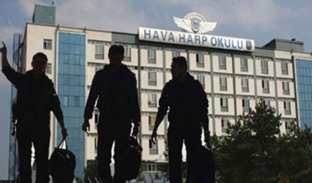 Havacı 3 subayın yargılandığı darbe davasında flaş karar!