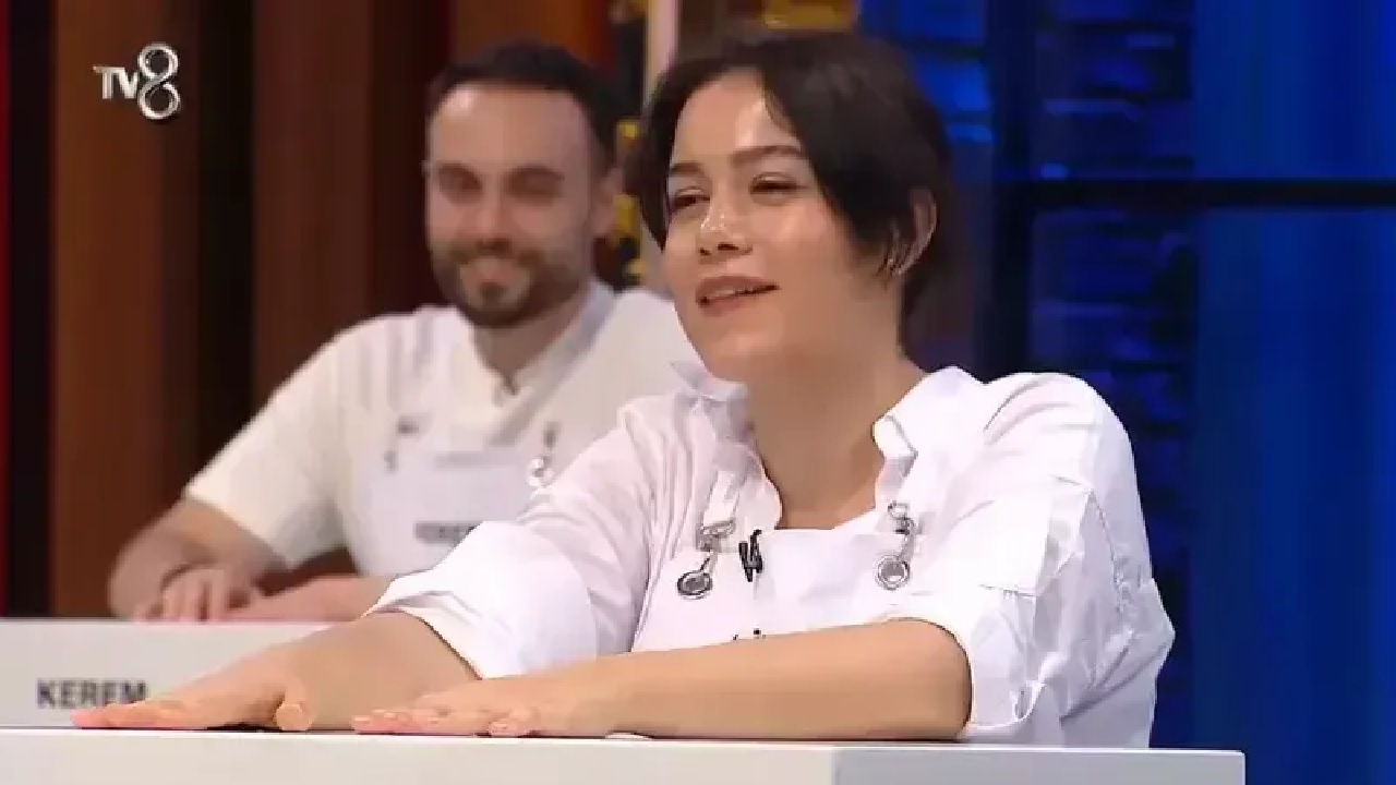 MasterChef Şirin'i gören bi daha baktı! Saçlarını bakıra boyattı, sosyal medya ikiye bölündü