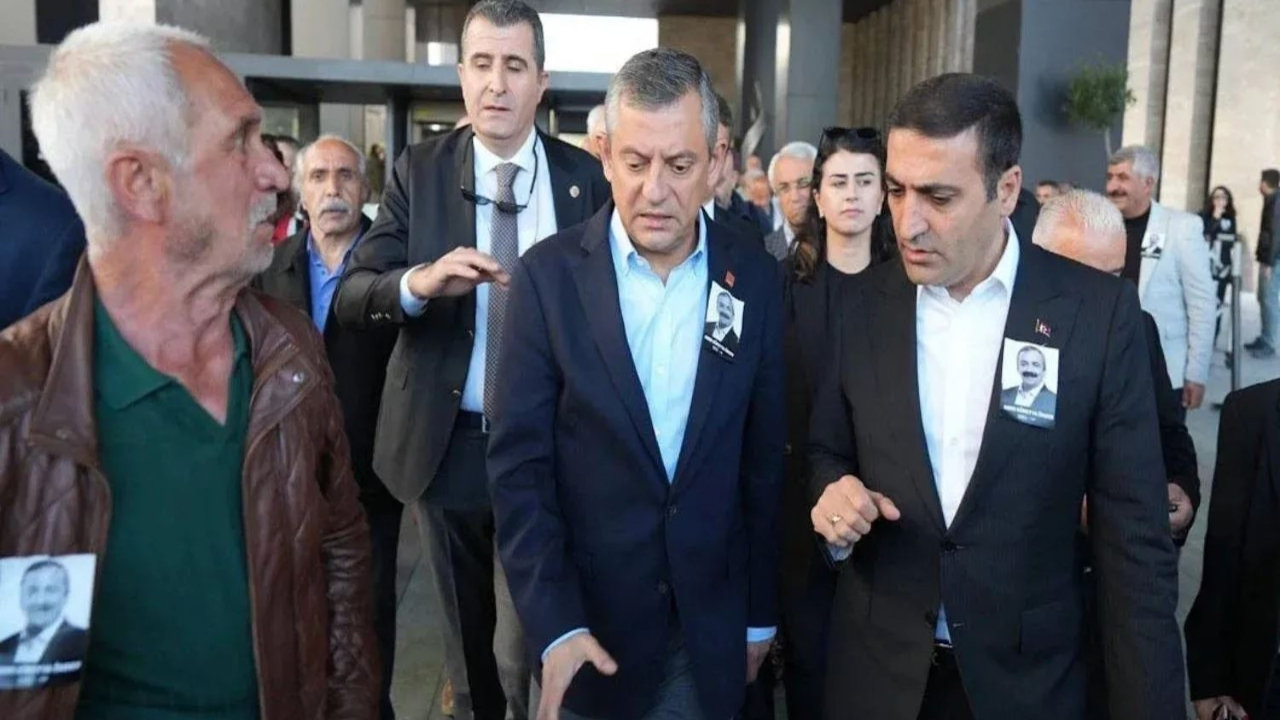 Her satırı kan donduruyor! Özgür Özel'e saldıran katili öldürülen çocukların öğretmeni anlattı!