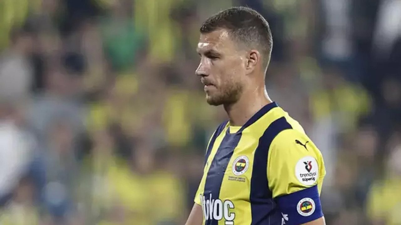 8 puanlık fark sonrası Edin Dzeko'dan ses getirecek paylaşım!