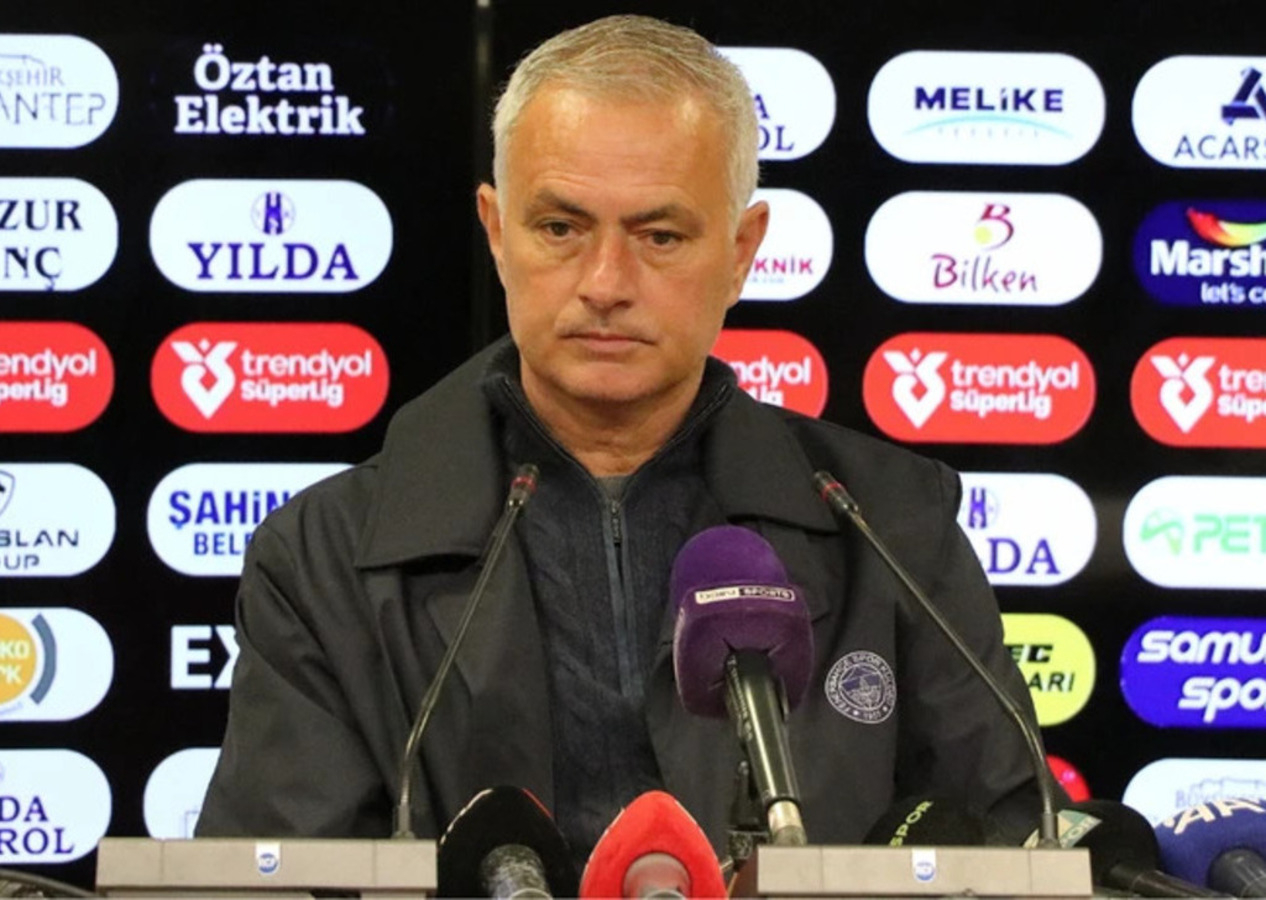 Jose Mourinho gelecek sezon Fenerbahçe'de devam edecek mi? Ayrılık sorusunu cevapladı...