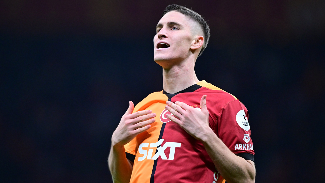 Okan Buruk yeni jokerini buldu: Roland Sallai