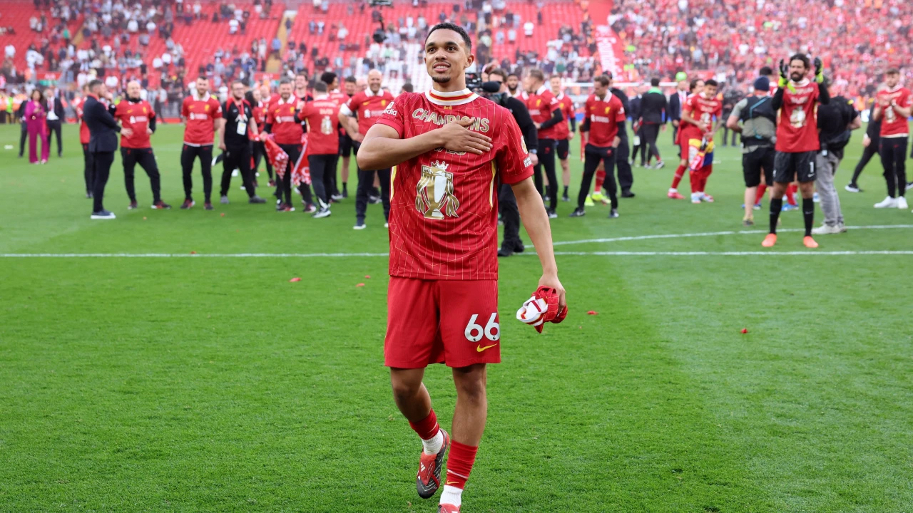Trent Alexander-Arnold Liverpool'a veda etti! Yeni adresi İspanya...