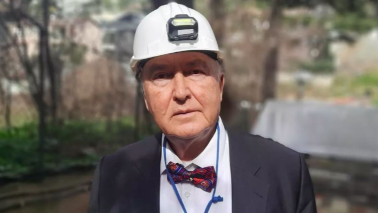 Sırt ağrısı şikayetiyle gitmişti... Deprem uzmanı Prof. Dr. Ahmet Ercan Bosna Hersek’te beyin kanaması geçirdi