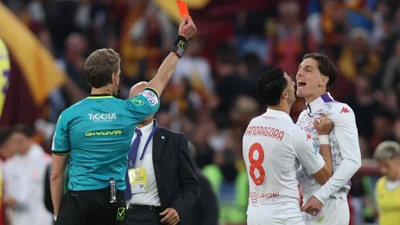 Roma maçında oyundan atılan Nicolo Zaniolo'ya 2 maç ceza