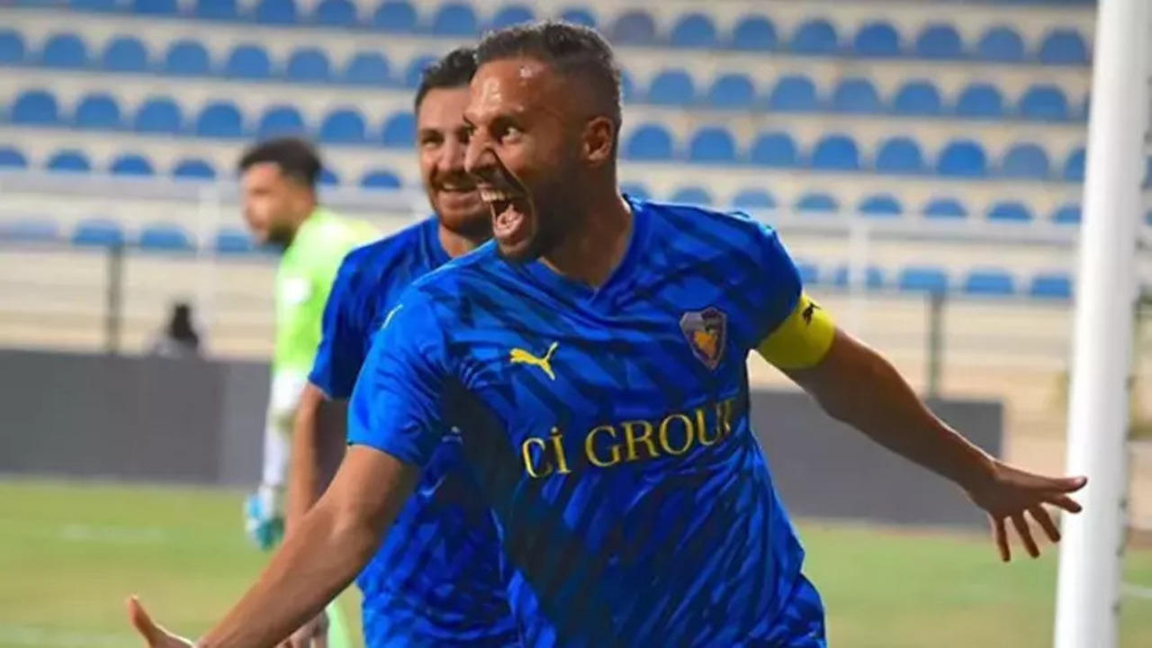 Galatasaray'ın şampiyon golcüsü 38 yaşında rekor kırdı: Tarih yazıyor!