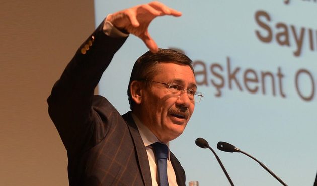 Bugün ya da yarın istifa edeceği konuşulan Melih Gökçek'ten flaş iptal kararı!