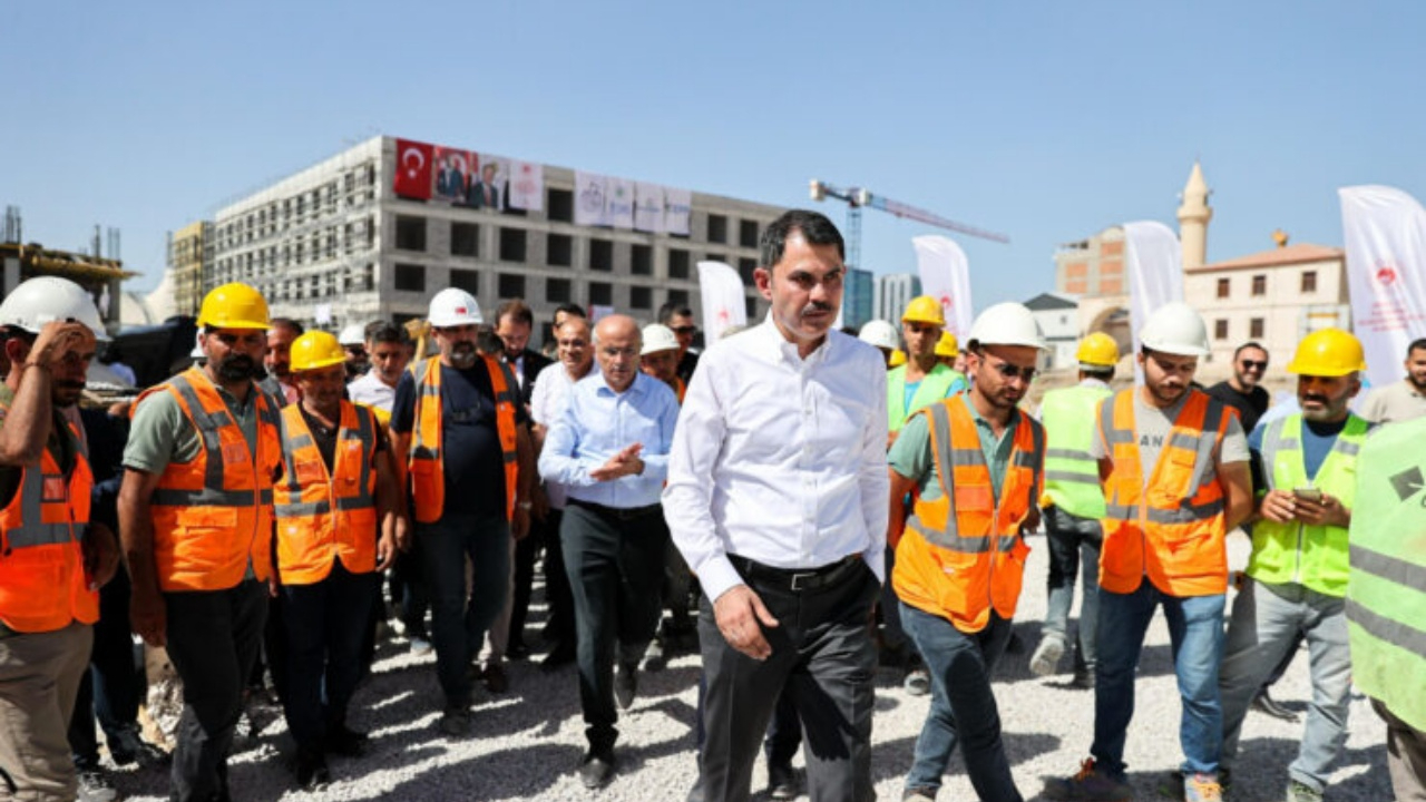 İstanbul'da kentsel dönüşüm seferberliği! Bakan Kurum: Konser ve etkinlik yerine bütçemizi kentsel dönüşüme harcayalım