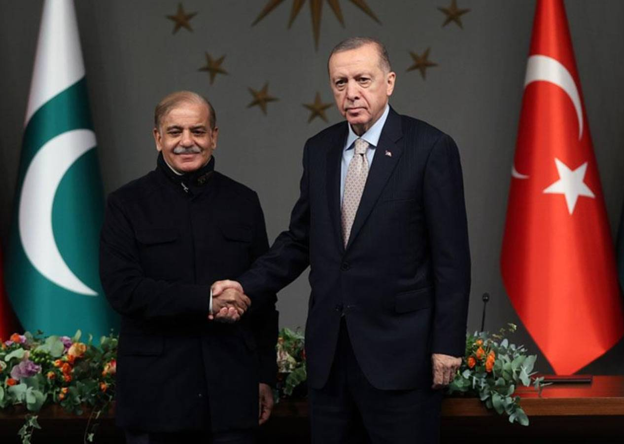 Şahbaz Şerif'ten Cumhurbaşkanı Erdoğan'a Türkçe teşekkür: Pakistan Türkiye’ye minnettardır
