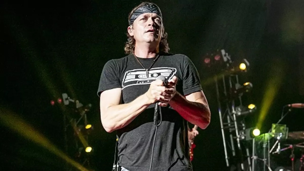 Rock dünyasından kötü haber! Brad Arnold’a dördüncü evre kanser teşhisi