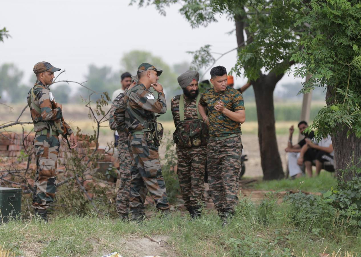 Hindistan ordusu: Pakistan 36 noktaya 300-400 Türk yapımı İHA ile sızma girişiminde bulundu