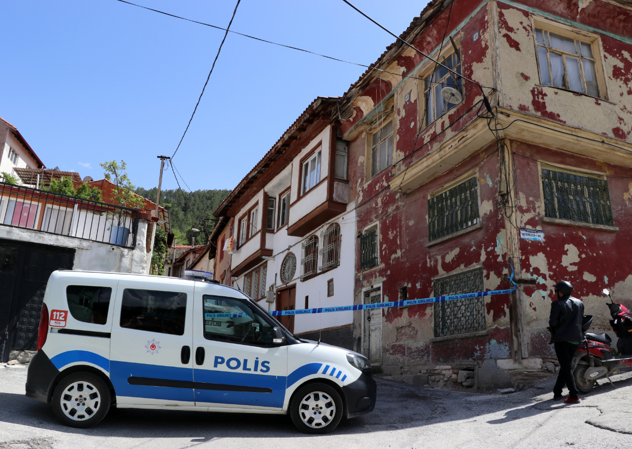 7 Yakını tutuklandı! Kütahya'da dayısı tarafından öldürüldüğü iddia edilen genç kızın cesedi kuyuda bulundu