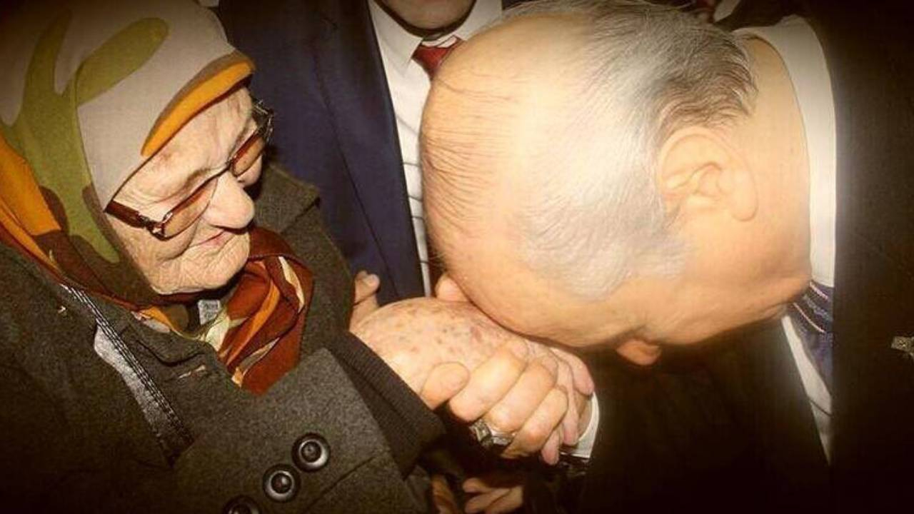 Devlet Bahçeli'den terörsüz Türkiye sürecinde duygusal Anneler Günü mesajı