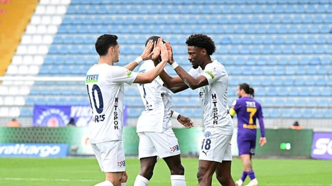 Nuno da Costa şov yaptı, Kasımpaşa Eyüpspor'u farklı yıktı (Eyüpspor 0 - 3 Kasımpaşa | Maçın özeti)