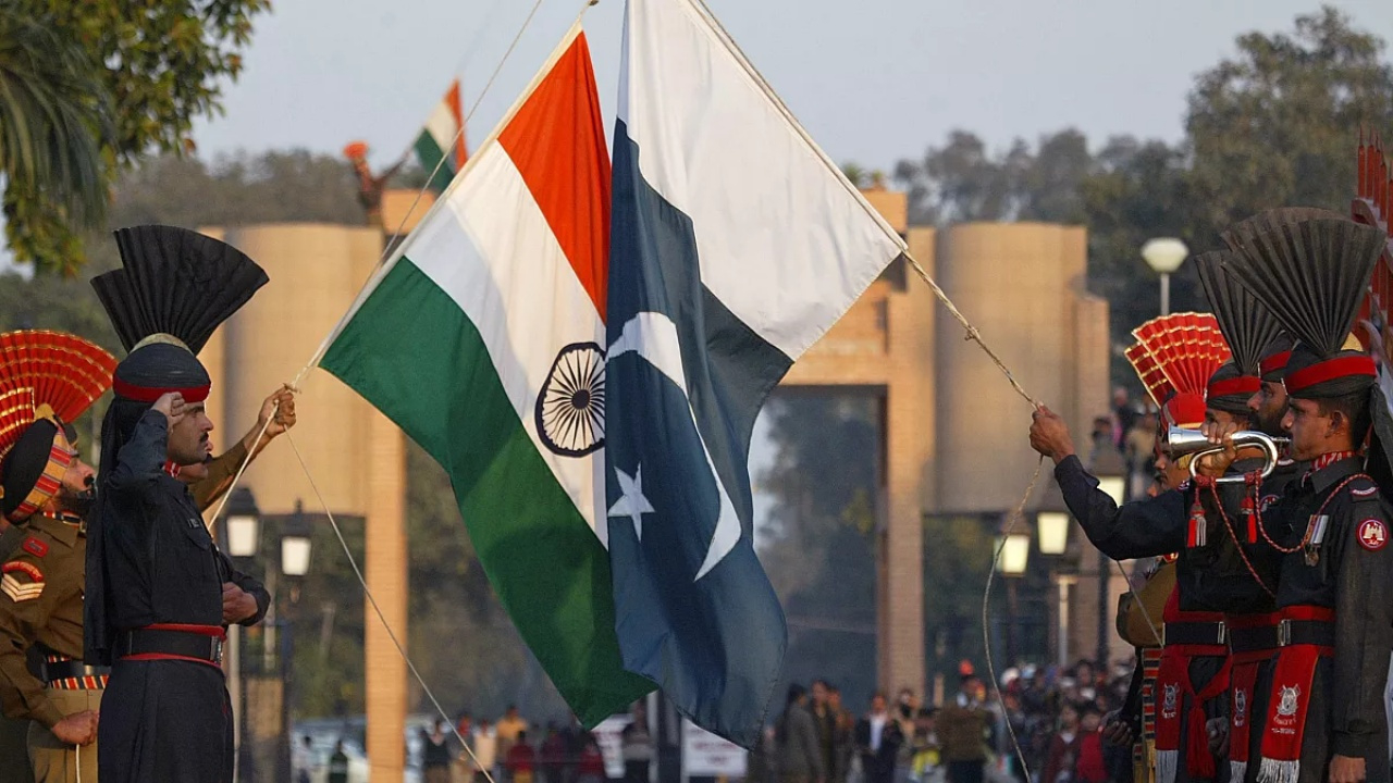 Hindistan ve Pakistan tam ateşkes konusunda anlaştı