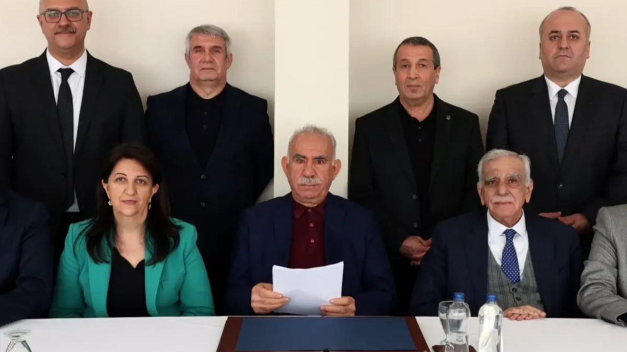 Kongre tamam, peki fesih ne zaman? Cumhurbaşkanlığı kanadından dikkat çeken mesaj: Taviz ya da pazarlık söz konusu değil!