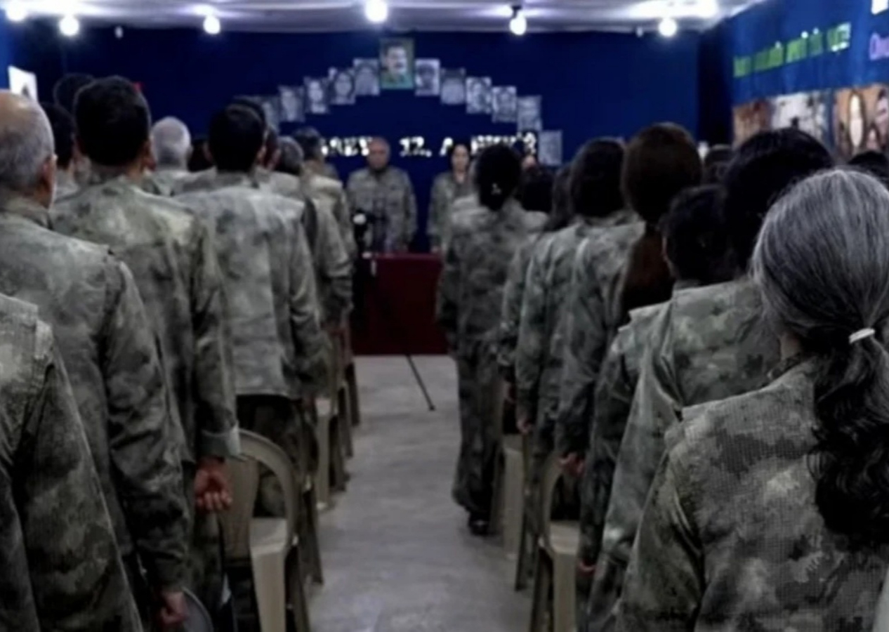 PKK’nın kendini feshettiği kongreye ait görüntüler yayınlandı! İşte PKK'nın 'Silah bırakıyoruz' dediği anlar..