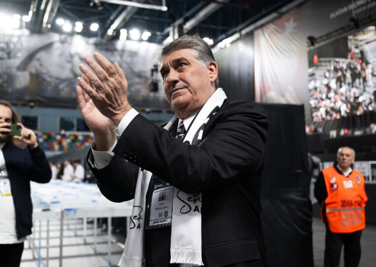Beşiktaş'ta Serdal Adalı yeniden başkanlığa seçildi