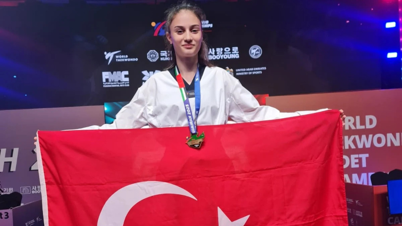 Taekwondo'da yıldızımız parladı: Sena Yılmaz dünya şampiyonu oldu!