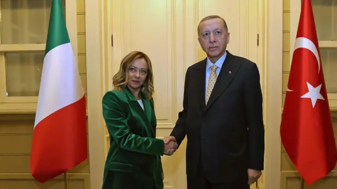 Cumhurbaşkanı Erdoğan ve Meloni telefon ile görüştü! Barış çabaları ön planda