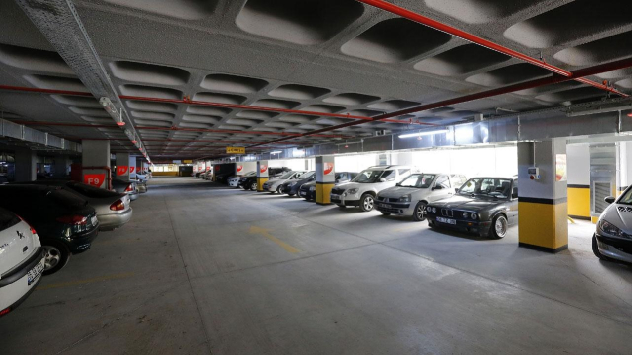 İstanbul’da otopark fiyatları cep yakıyor! Günlük ücret dudak uçuklatıyor