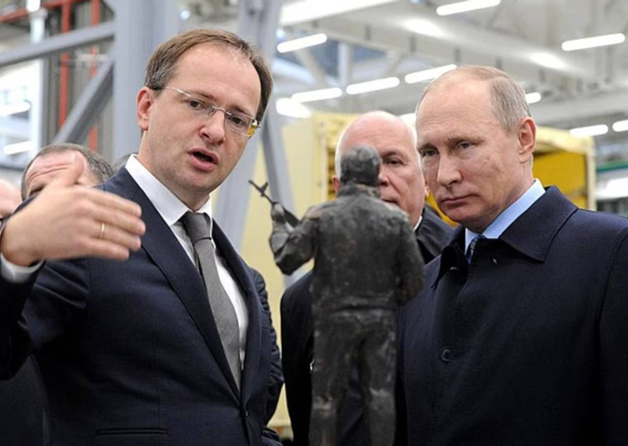 Rus heyeti İstanbul'da! Putin'in Müşaviri Medinskiy başkanlık edecek