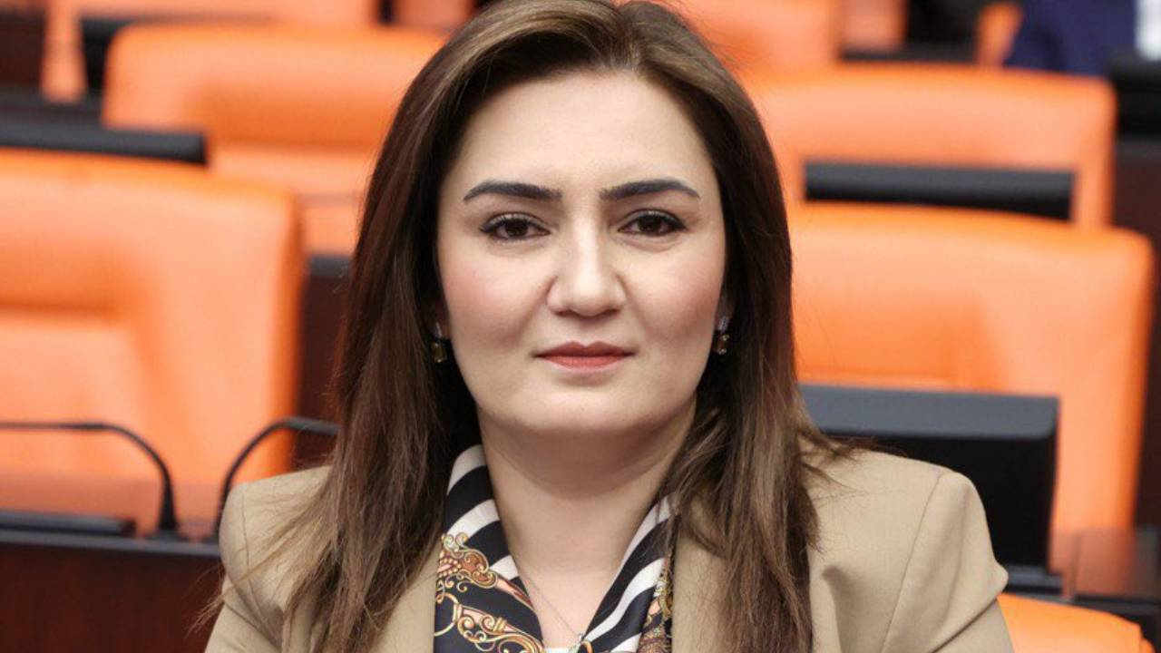 Yerel haber sitesi CHP milletvekili Sevda Erdan Kılıç'ı öldürdü! "Kendi ölüm haberimi okumak büyük bir ayrıcalıkmış"
