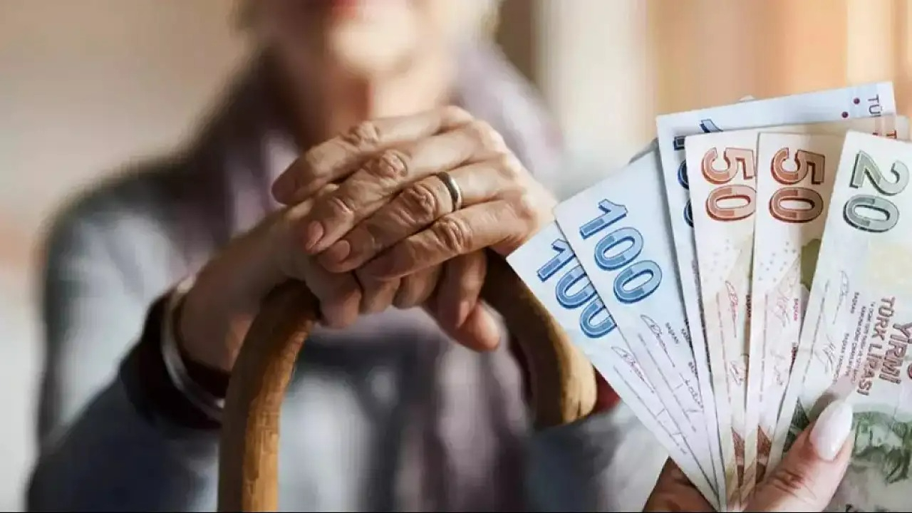 Emeklilere bayram ikramiyesi müjdesi: Ödemeler 31 Mayıs’ta başlıyor! Kim hangi gün ödeme alacak?