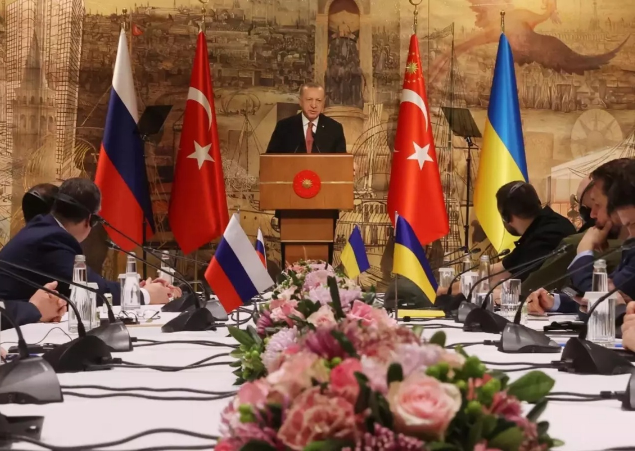 Rusya-Ukrayna zirvesi bugün Dolmabahçe'de gerçekleşecek: Rus heyeti İstanbul'a ulaştı