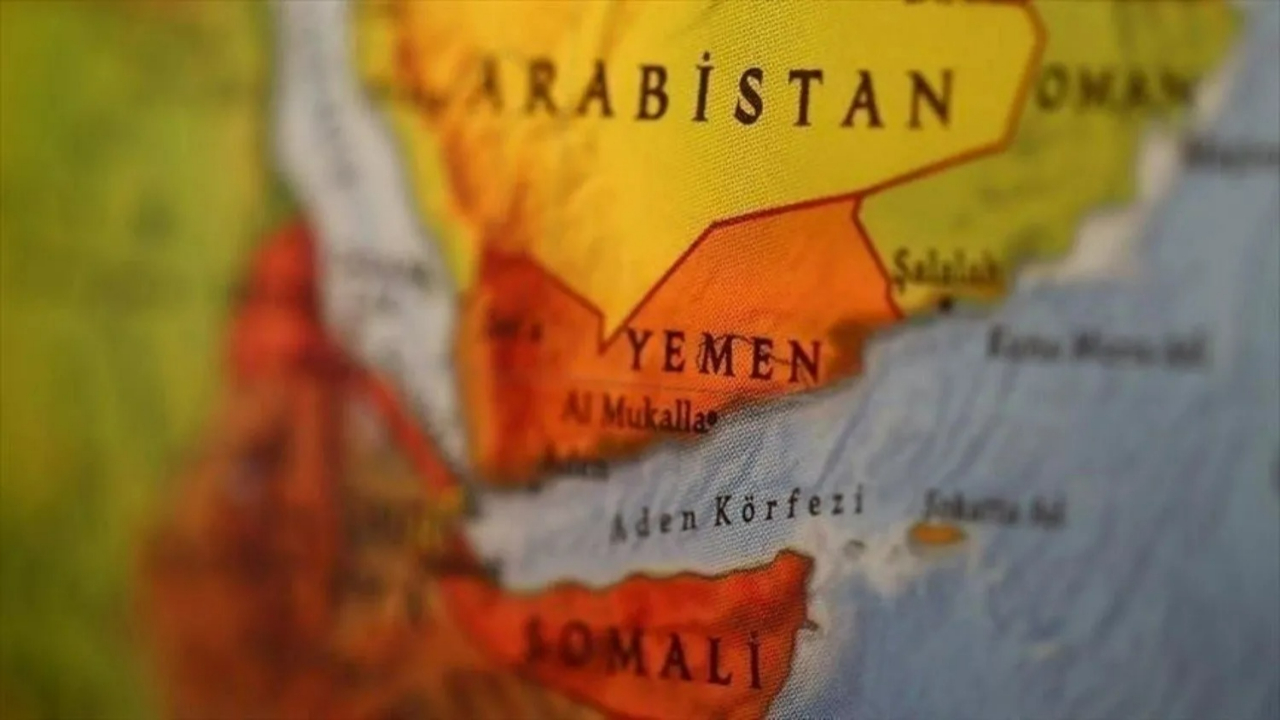 Tel Aviv'de siren sesleri... Husiler Yemen'den füze fırlattı İsrail alarma geçti!
