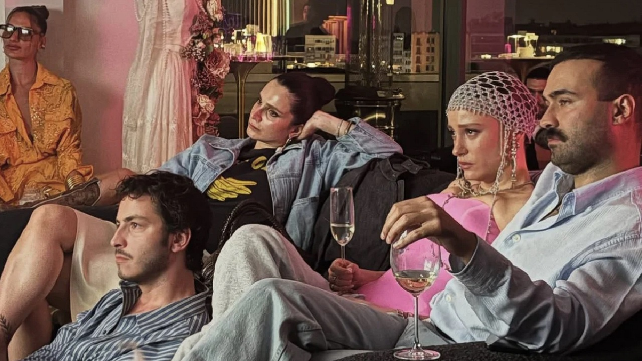 Serenay Sarıkaya ve Mert Demir aşkı dolu dizgin! Yeni paylaşım geldi