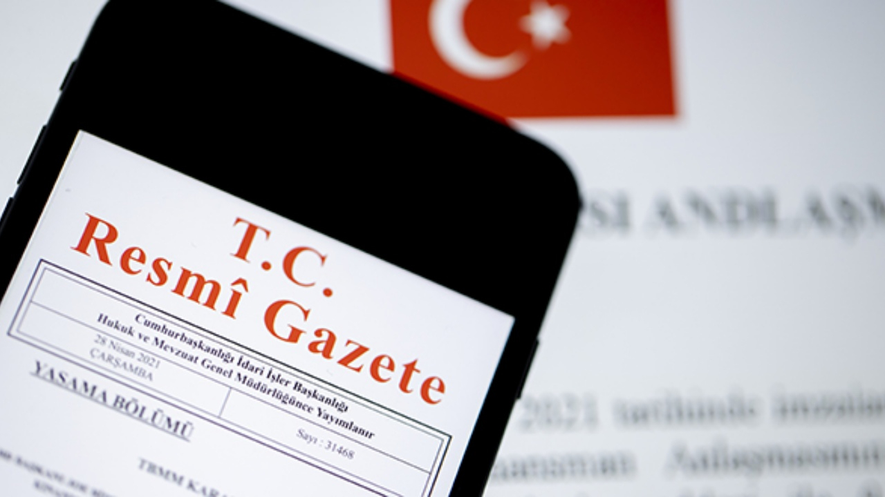Memur ve memur adaylarına önemli haber! Resmi Gazete’de yeni düzenlemeler yayımlandı