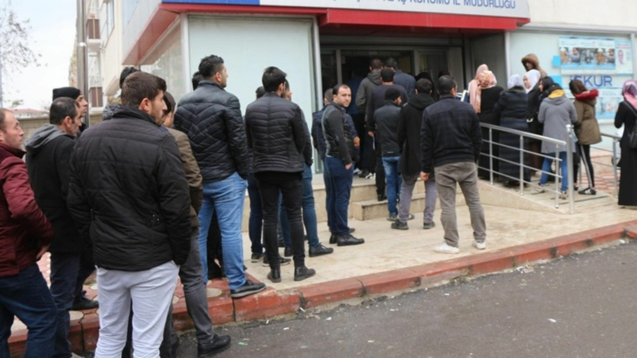 TÜİK verileri açıkladı! Yılın ilk çeyreğinde 3 milyon 105 bin kişi işsiz