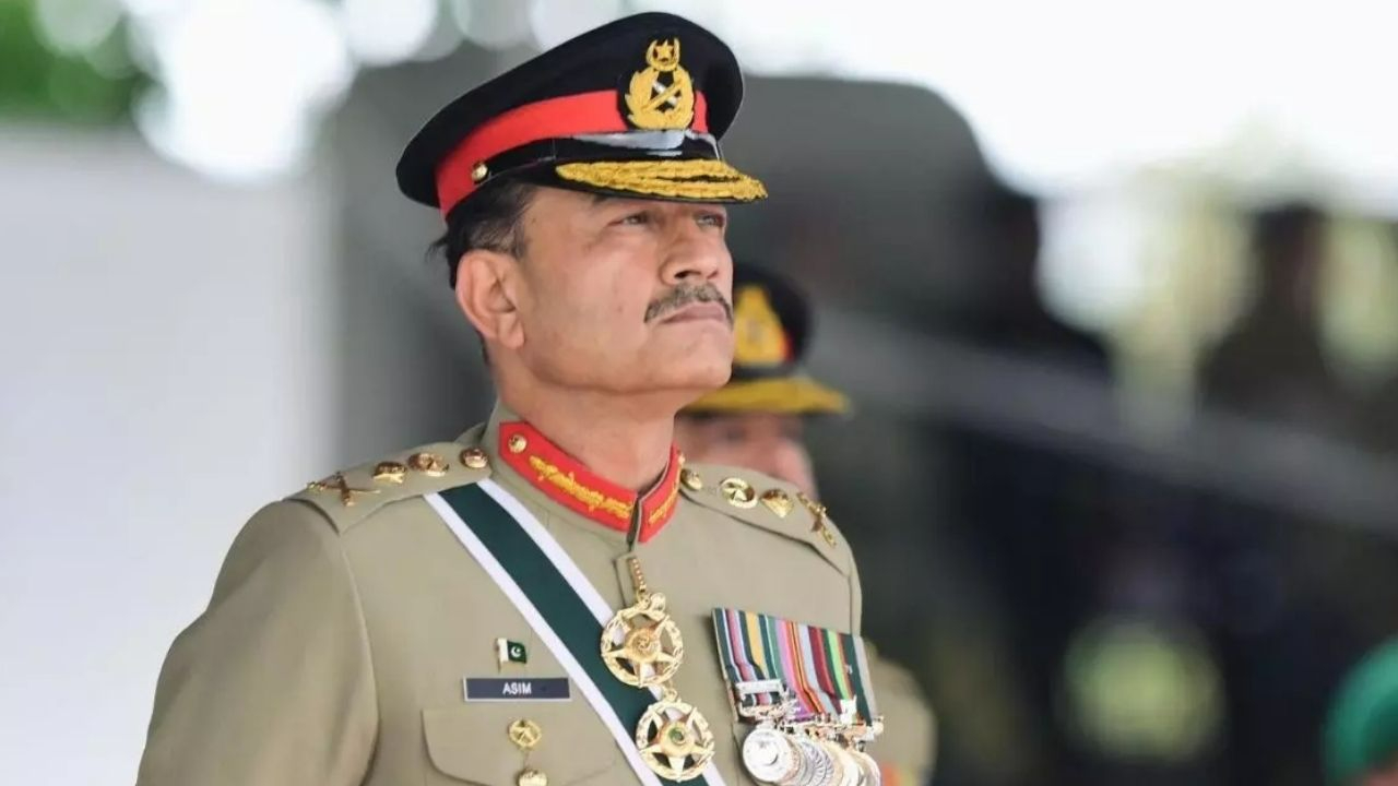 Pakistan’da 66 yıl sonra tarihi rütbe! General Munir Mareşal oldu