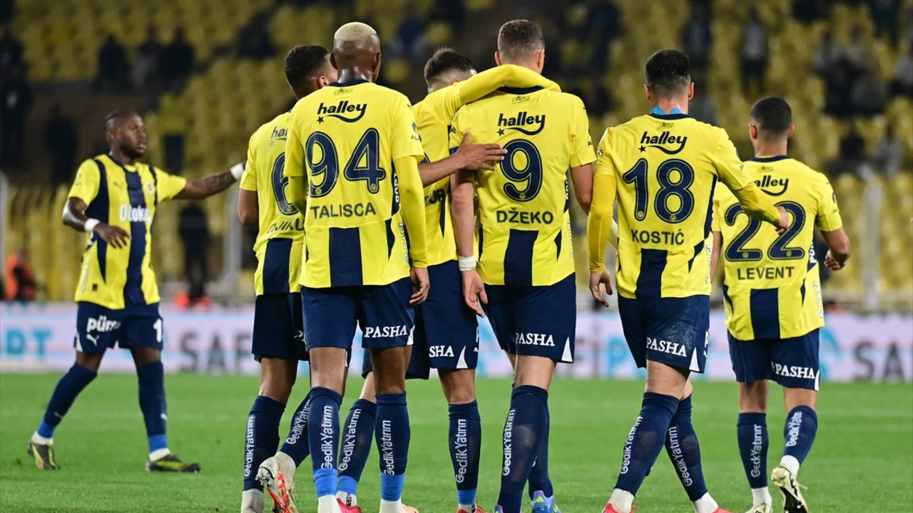 Kadıköy'de ıslıklar dinmedi, Fenerbahçe Eyüpspor’u 2-1'le geçti (Fenerbahçe 2 - 1 Eyüpspor | Maçın özeti)